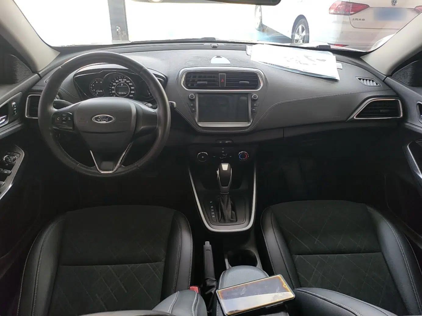 Ford Escort 2019 1.5L Automatic Enjoyment Model — миниатюра 13