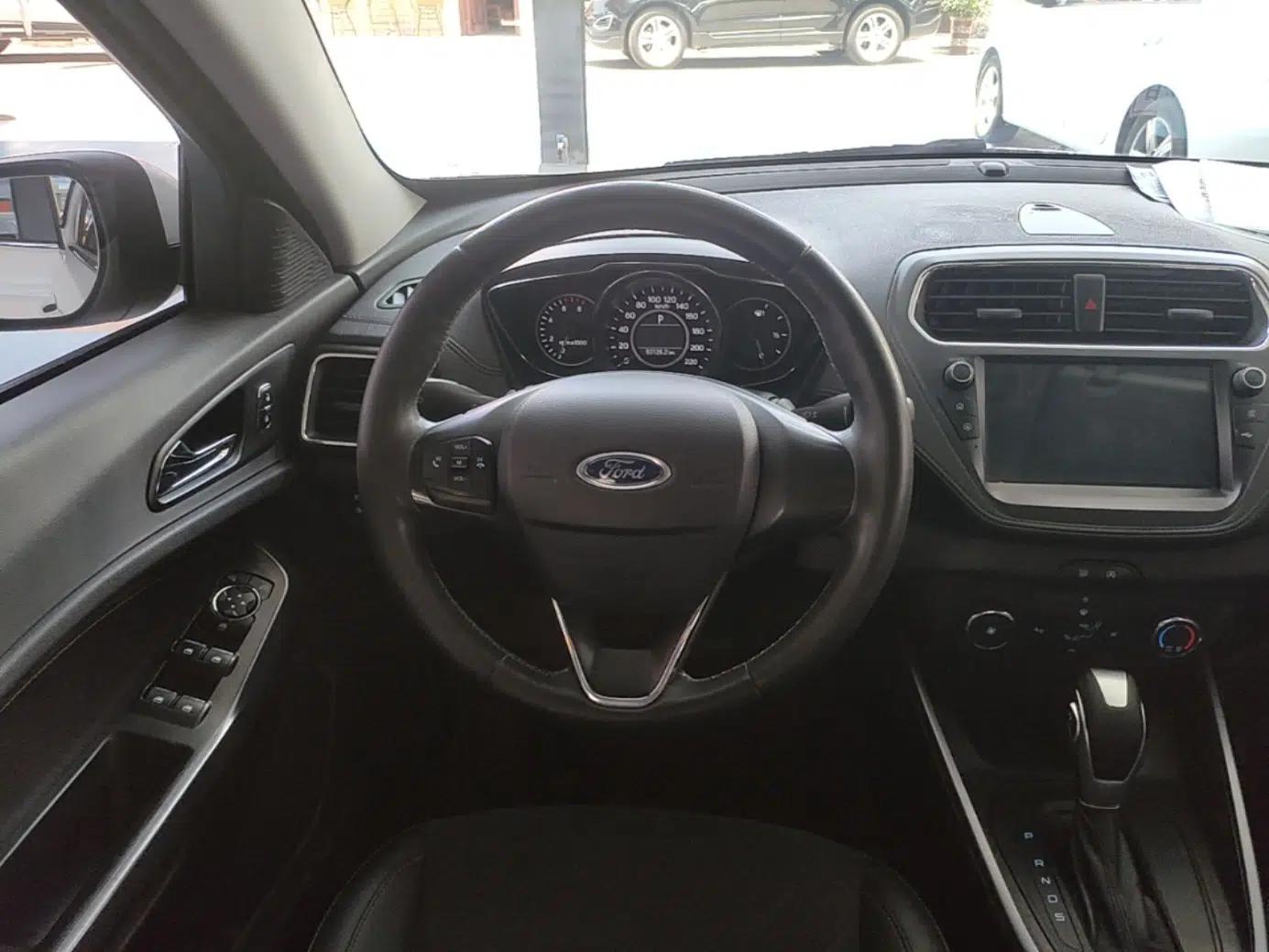 Ford Escort 2019 1.5L Automatic Enjoyment Model — миниатюра 14