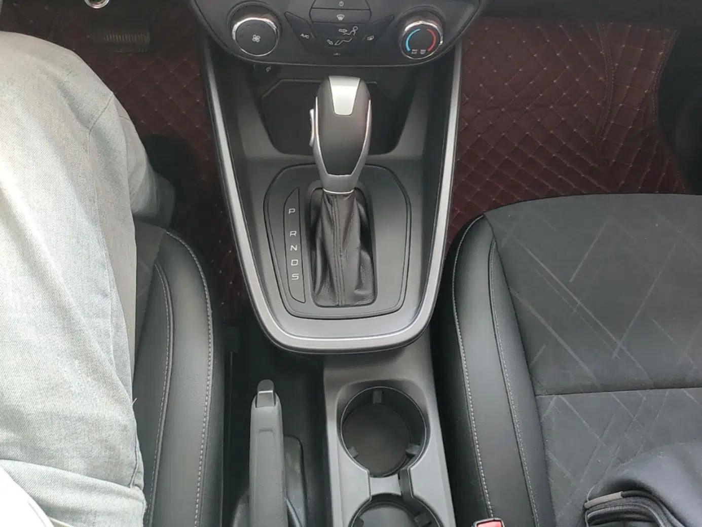 Ford Escort 2019 1.5L Automatic Enjoyment Model — миниатюра 17