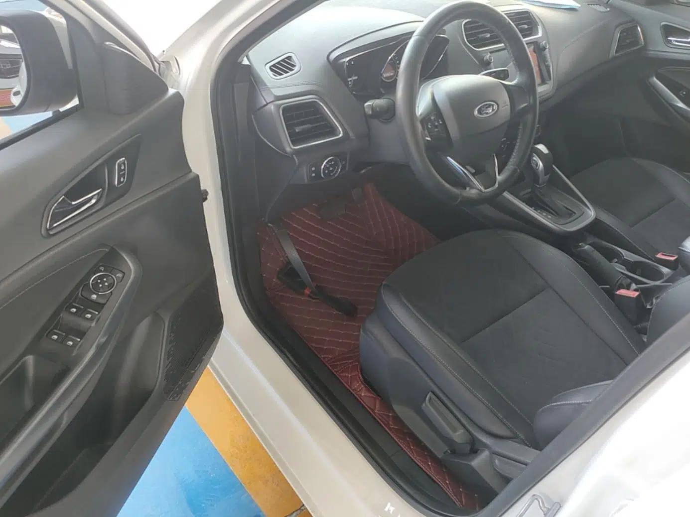 Ford Escort 2019 1.5L Automatic Enjoyment Model — миниатюра 19
