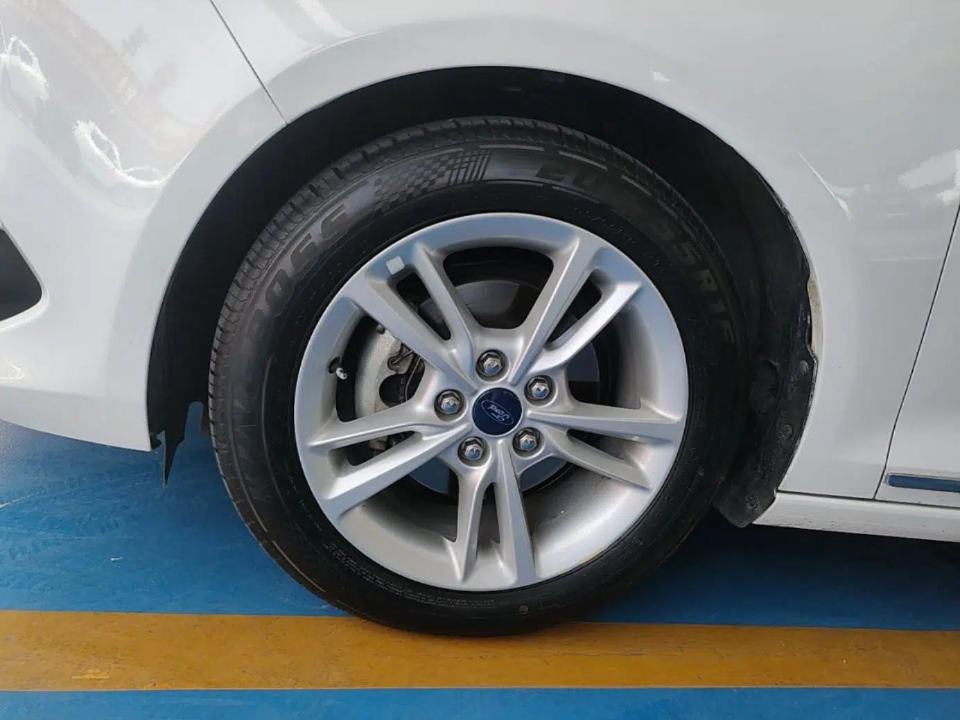 Ford Escort 2019 1.5L Automatic Enjoyment Model — миниатюра 8