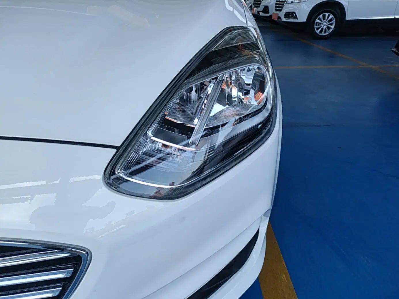 Ford Escort 2019 1.5L Automatic Enjoyment Model — миниатюра 9