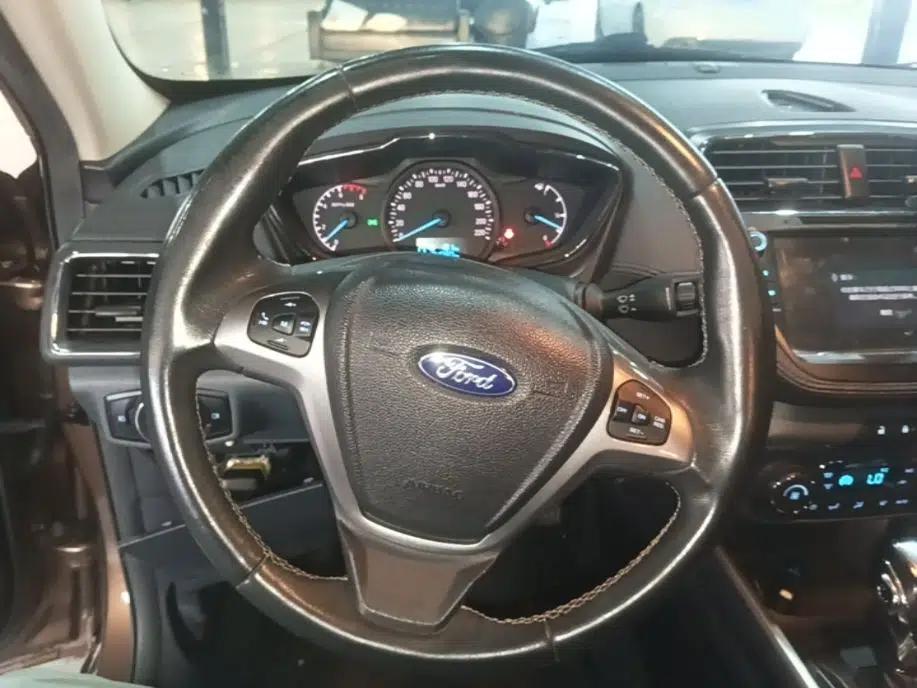 Ford Escort 2017 Happiness Edition 1.5L Automatic Fashion Version — миниатюра 14