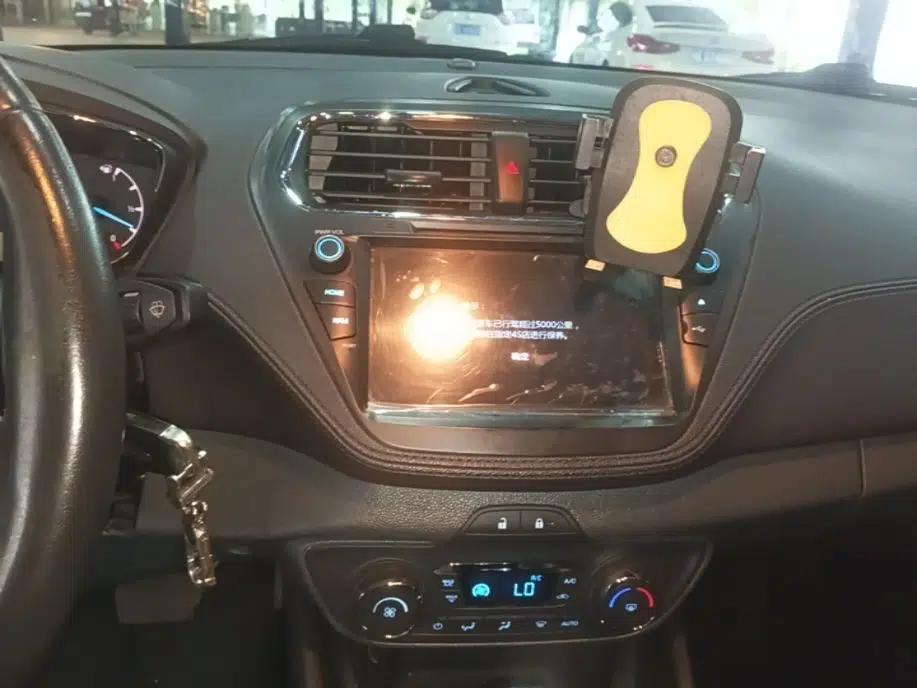 Ford Escort 2017 Happiness Edition 1.5L Automatic Fashion Version — миниатюра 16
