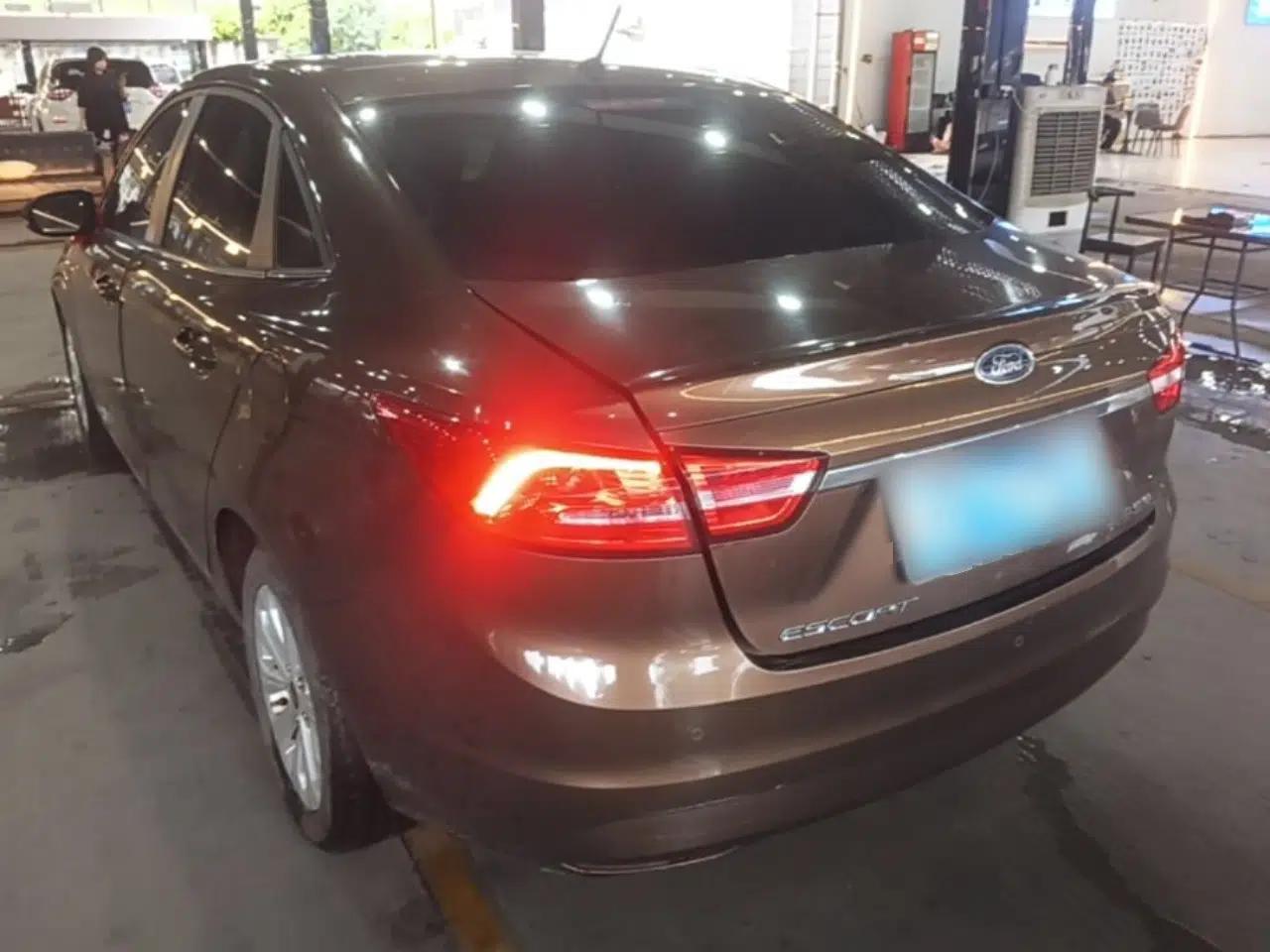 Ford Escort 2017 Happiness Edition 1.5L Automatic Fashion Version — миниатюра 4