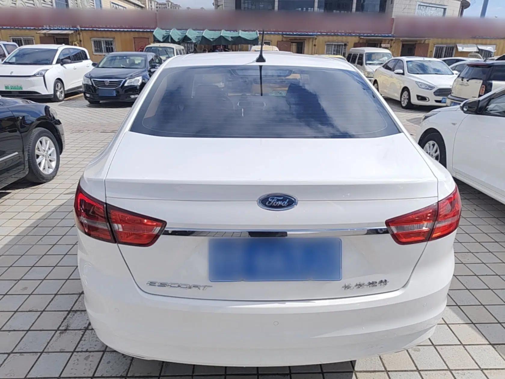 Ford Escort 2017 Happiness Edition 1.5L Automatic Fashion Version — миниатюра 5