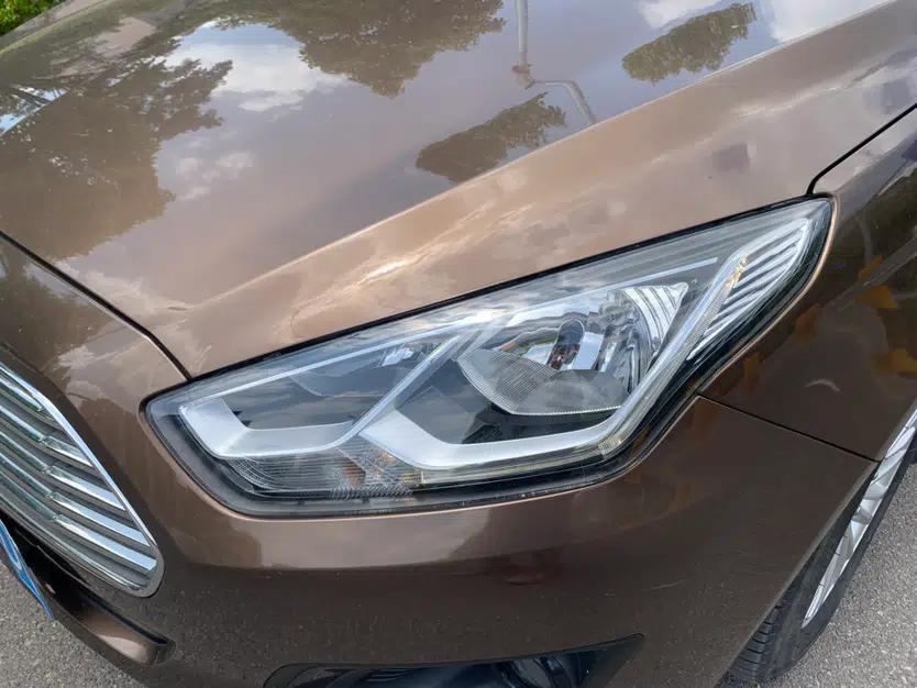 Ford Escort 2015 1.5L Automatic Comfort Edition — миниатюра 2