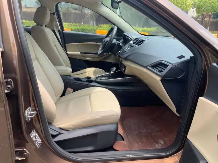 Ford Escort 2015 1.5L Automatic Comfort Edition — миниатюра 20