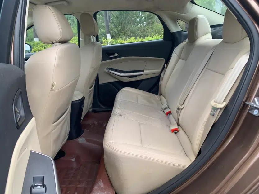 Ford Escort 2015 1.5L Automatic Comfort Edition — миниатюра 24