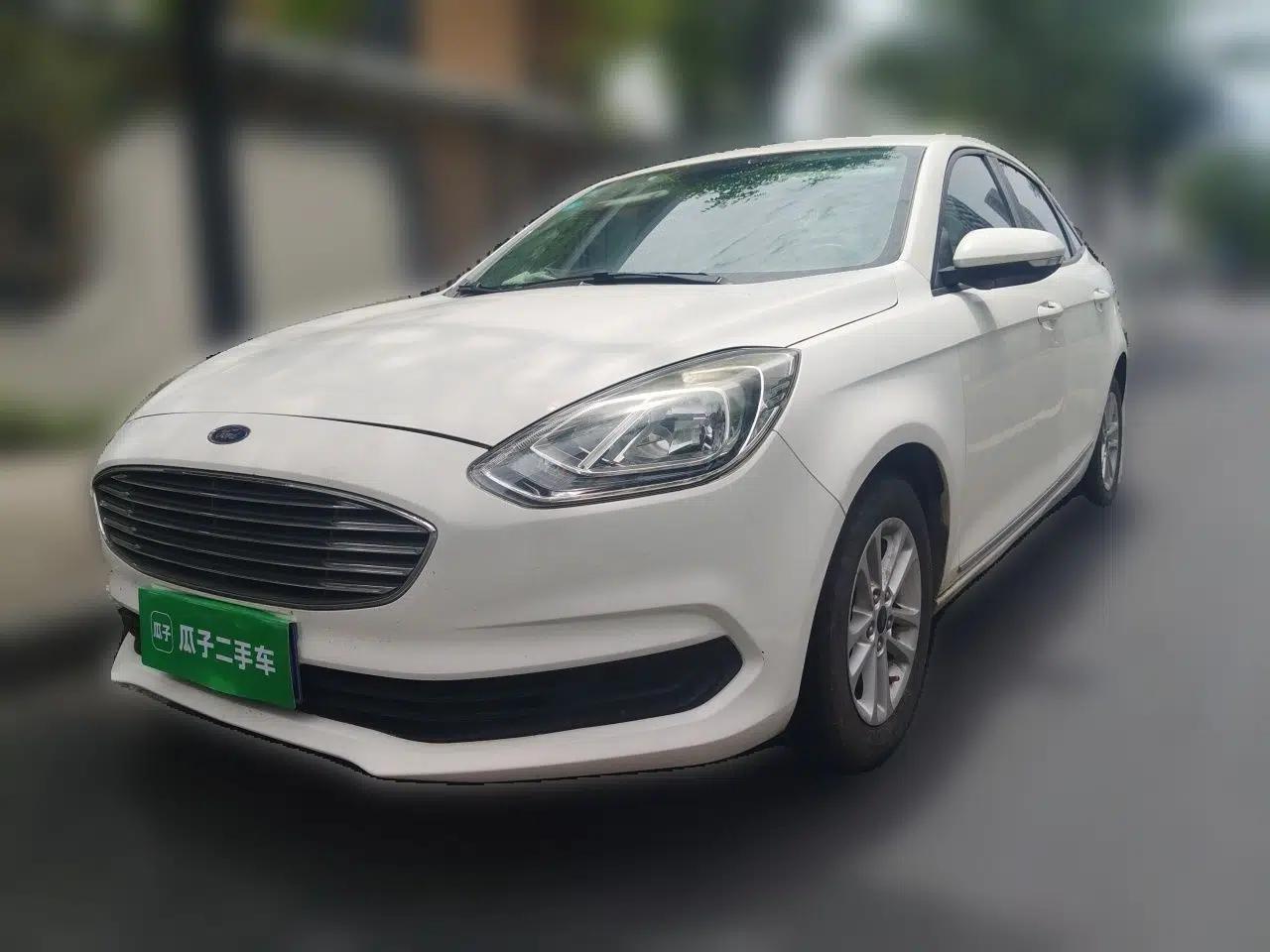 Ford Escort 2019 1.5L Automatic ZhiXiang Model — миниатюра 1