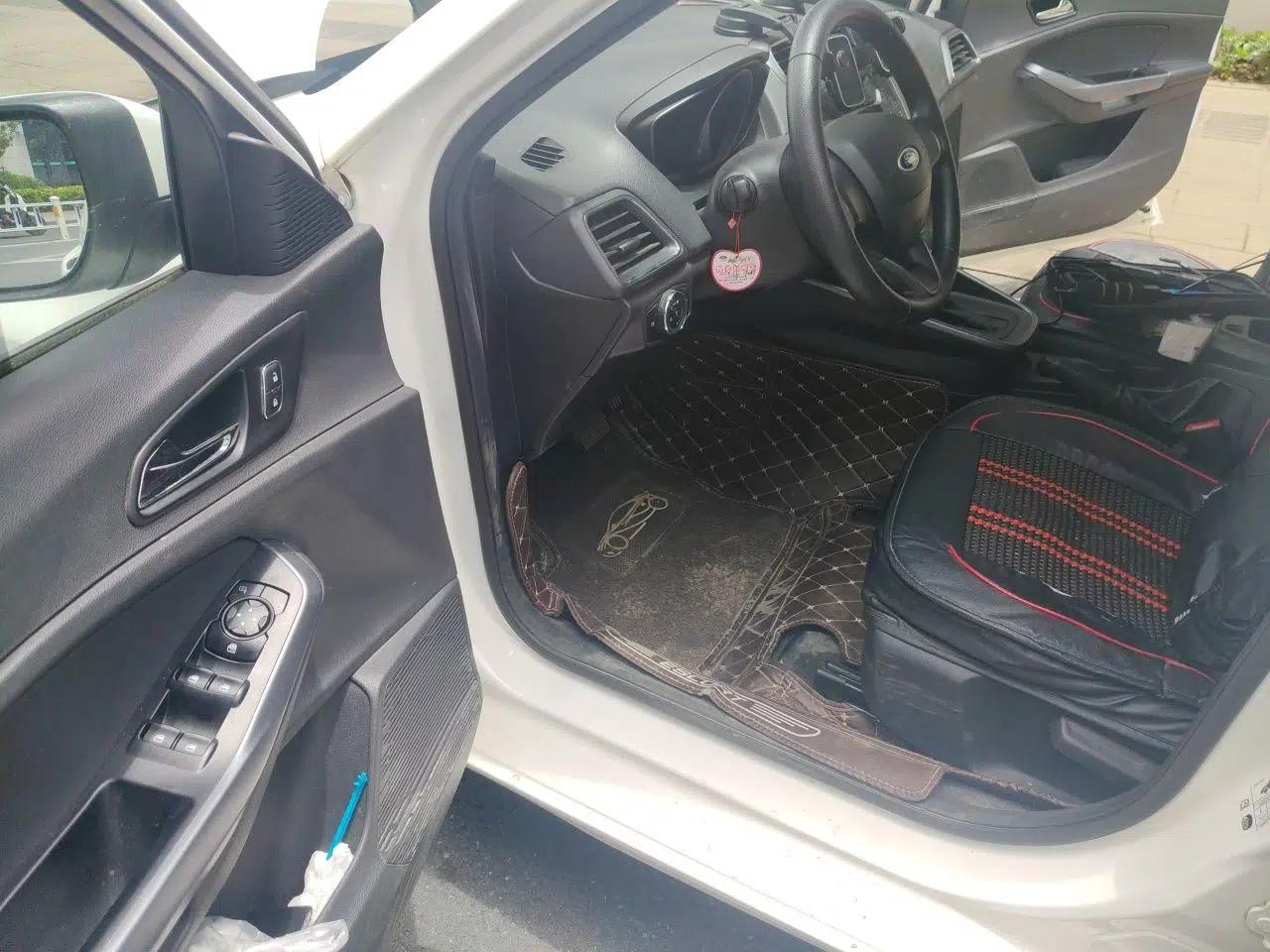 Ford Escort 2019 1.5L Automatic ZhiXiang Model — миниатюра 17