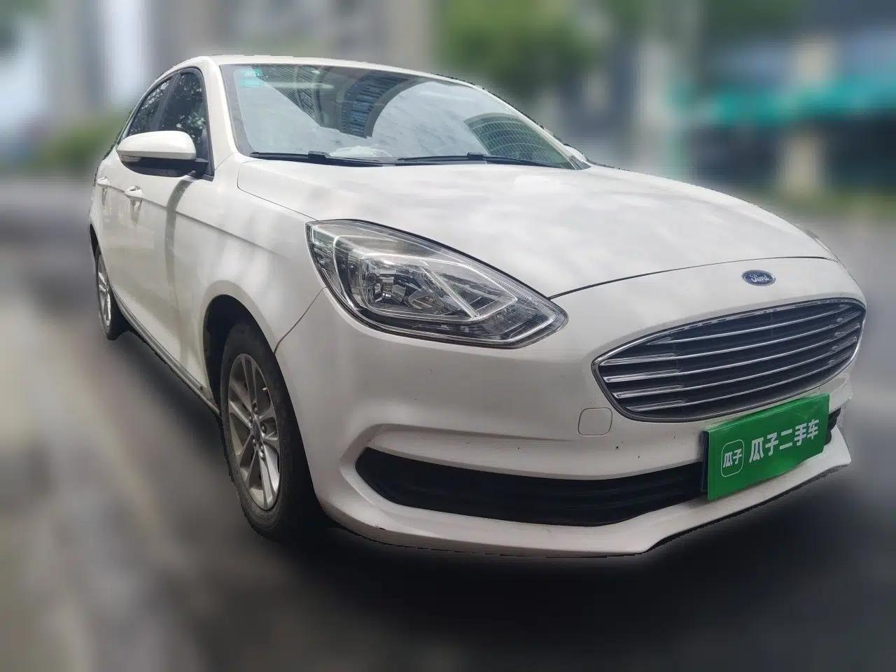 Ford Escort 2019 1.5L Automatic ZhiXiang Model — миниатюра 3
