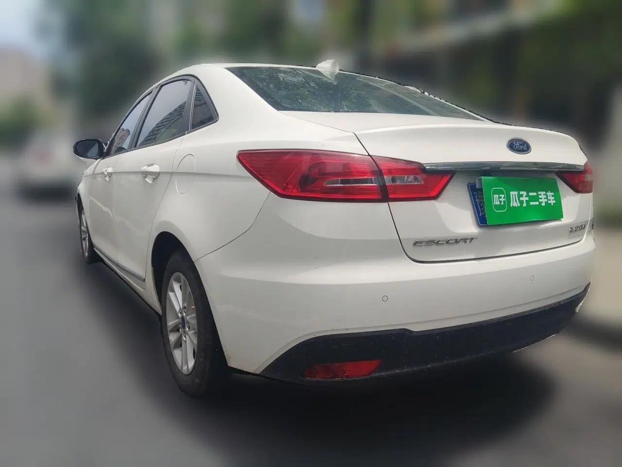 Ford Escort 2019 1.5L Automatic ZhiXiang Model — миниатюра 4