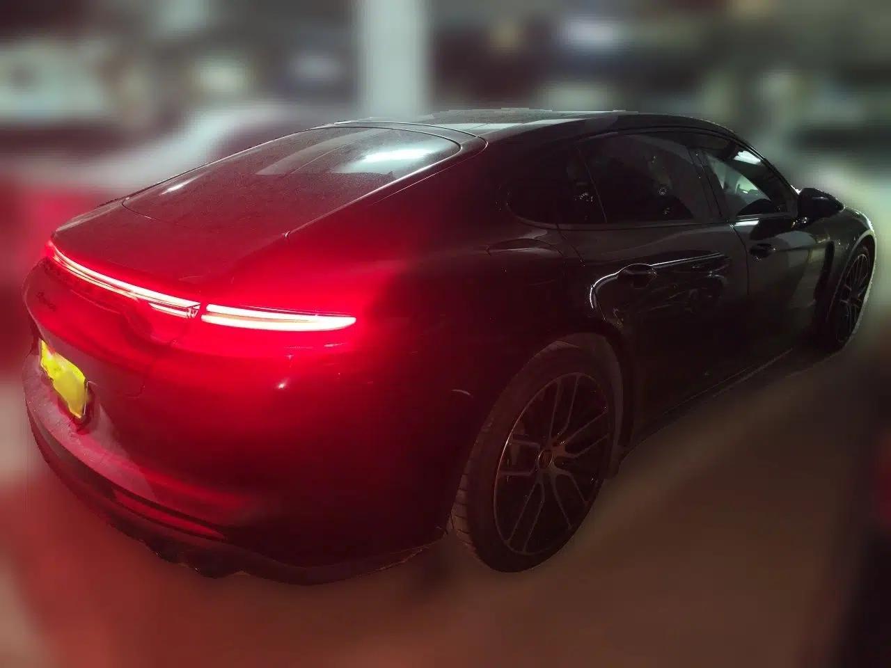 Porsche Panamera 2023-Year Restyled Panamera Executive Extended Platinum Edition 2.9T — миниатюра 6