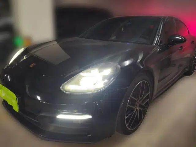 Porsche Panamera 2023-Year Restyled Panamera Executive Extended Platinum Edition 2.9T
