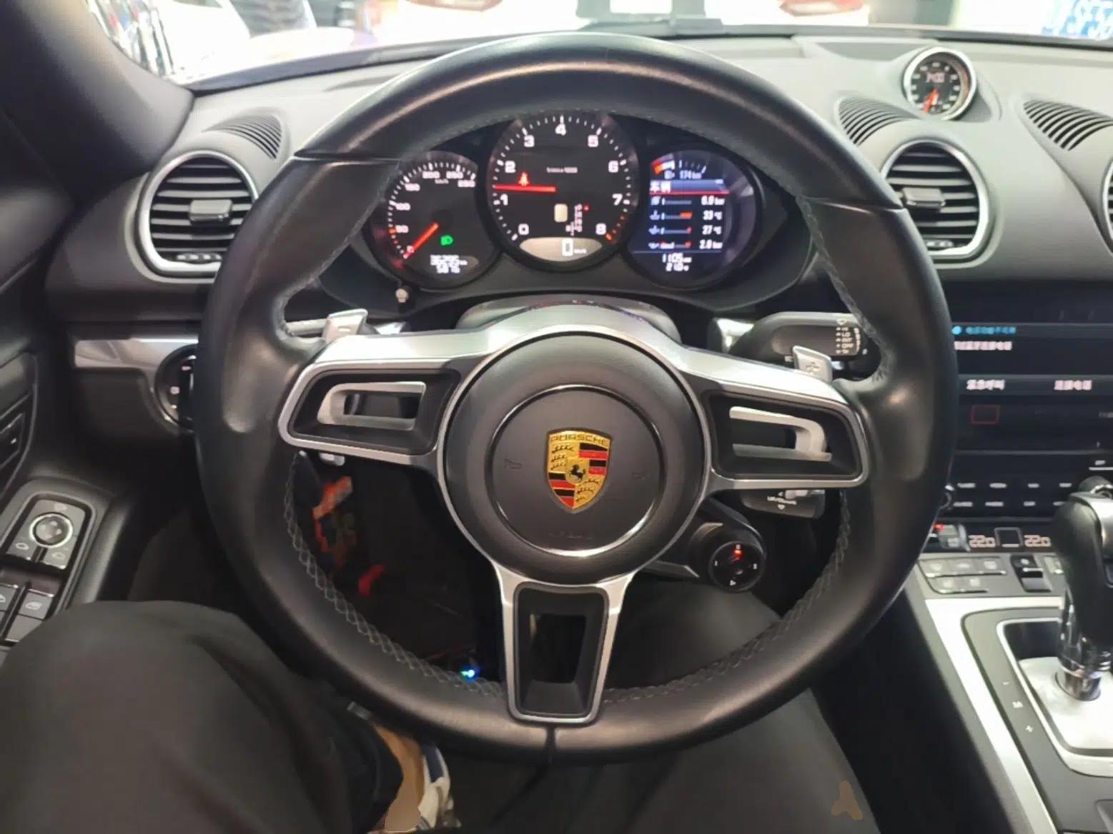 Porsche 718 2019 Boxster T 2.0T — миниатюра 14