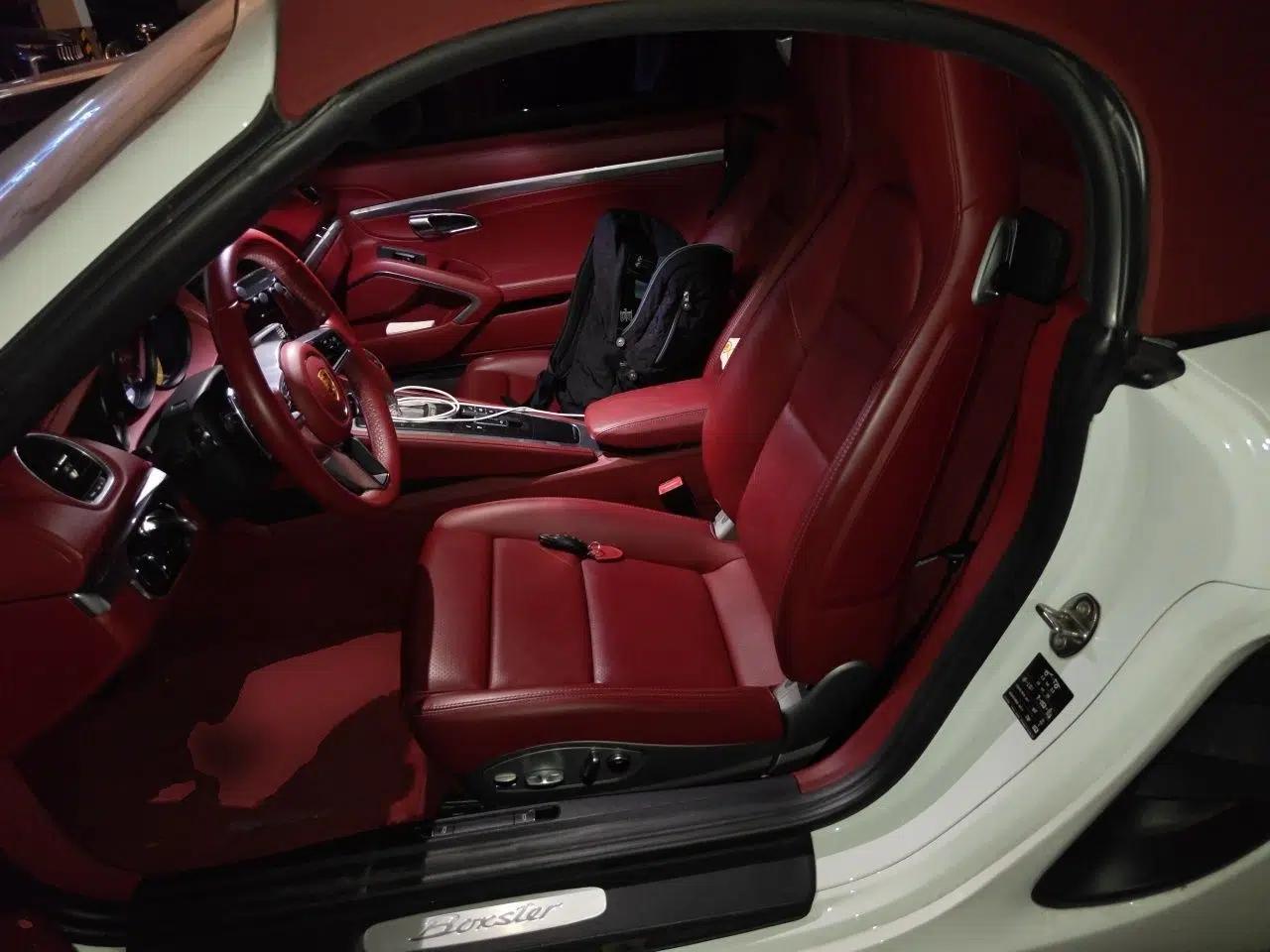 Porsche 718 2018 Boxster 2.0T — миниатюра 16