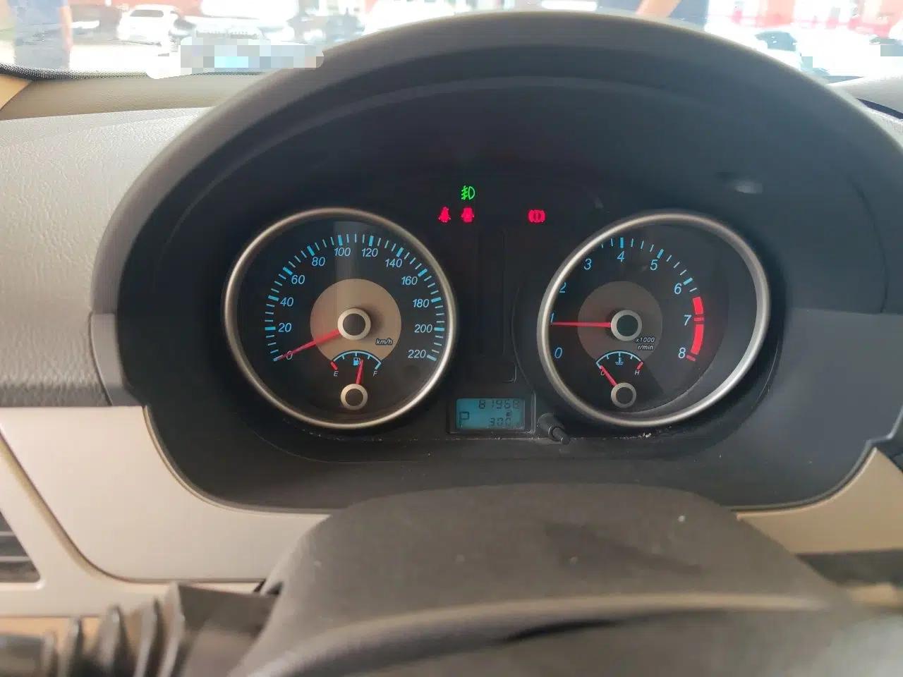Buick Excelle 2013 1.5L Automatic Classic Model — миниатюра 12