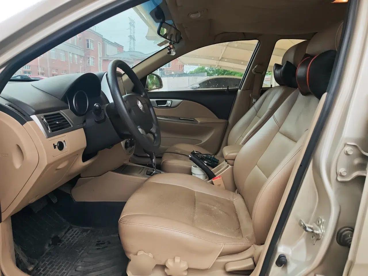 Buick Excelle 2013 1.5L Automatic Classic Model — миниатюра 16