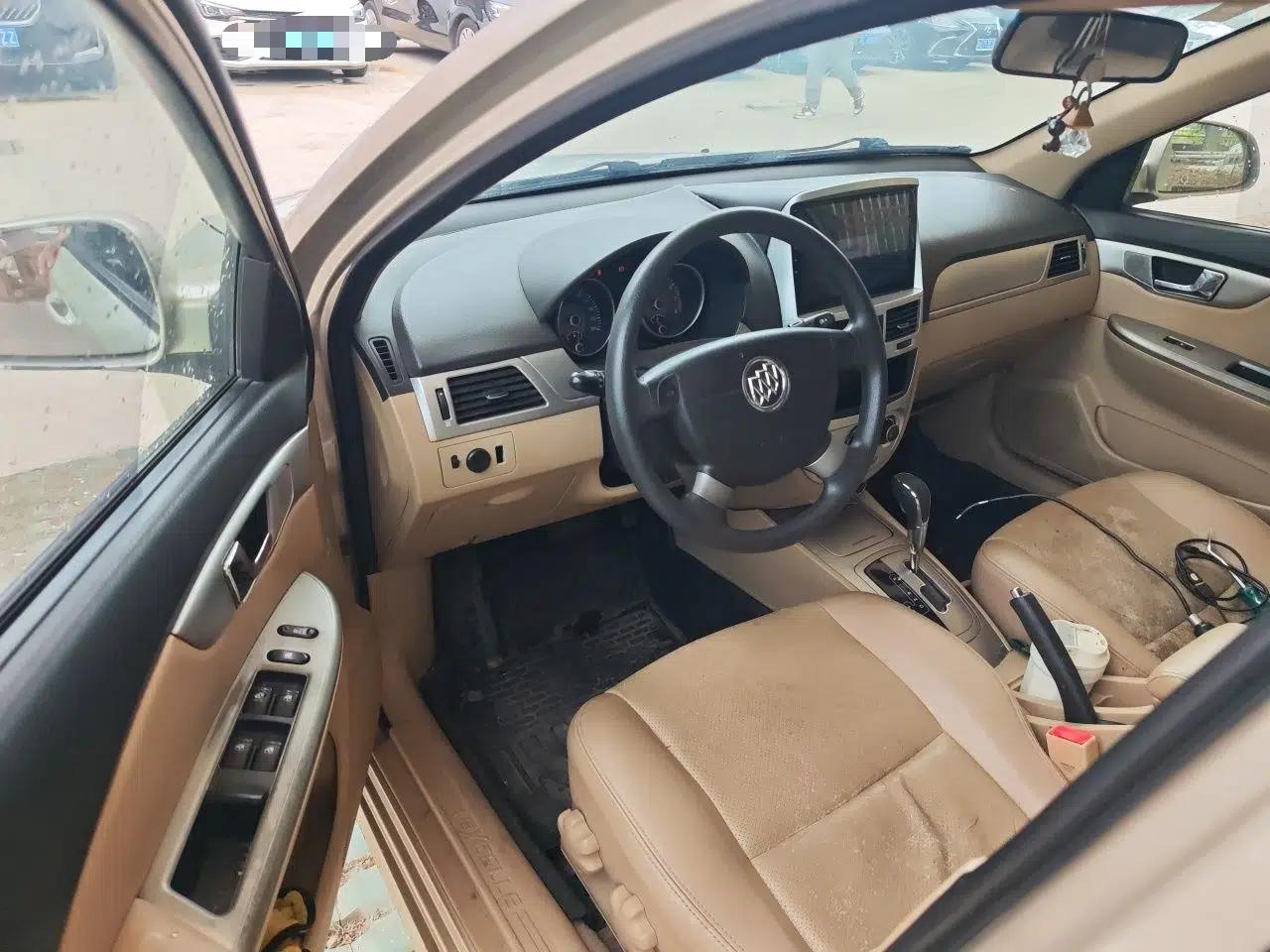 Buick Excelle 2013 1.5L Automatic Classic Model — миниатюра 17