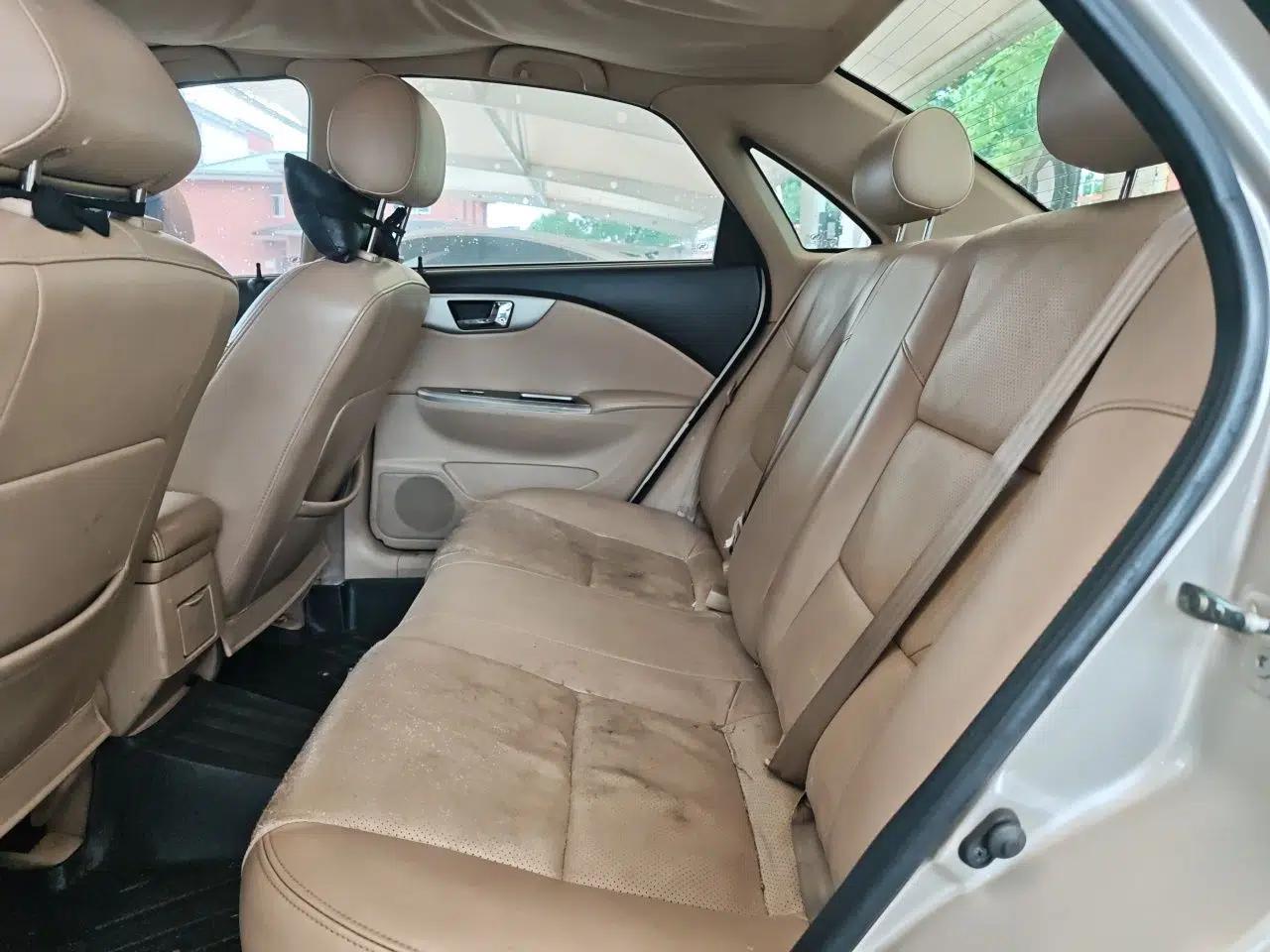 Buick Excelle 2013 1.5L Automatic Classic Model — миниатюра 18