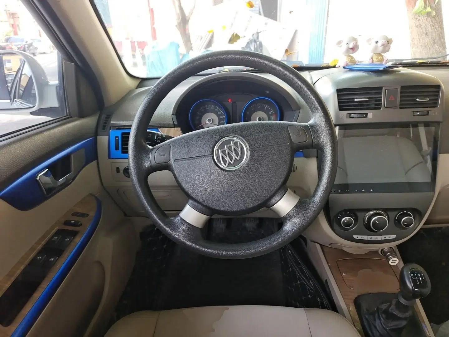 Buick Excelle 2013 1.5L Manual Classic Model — миниатюра 11