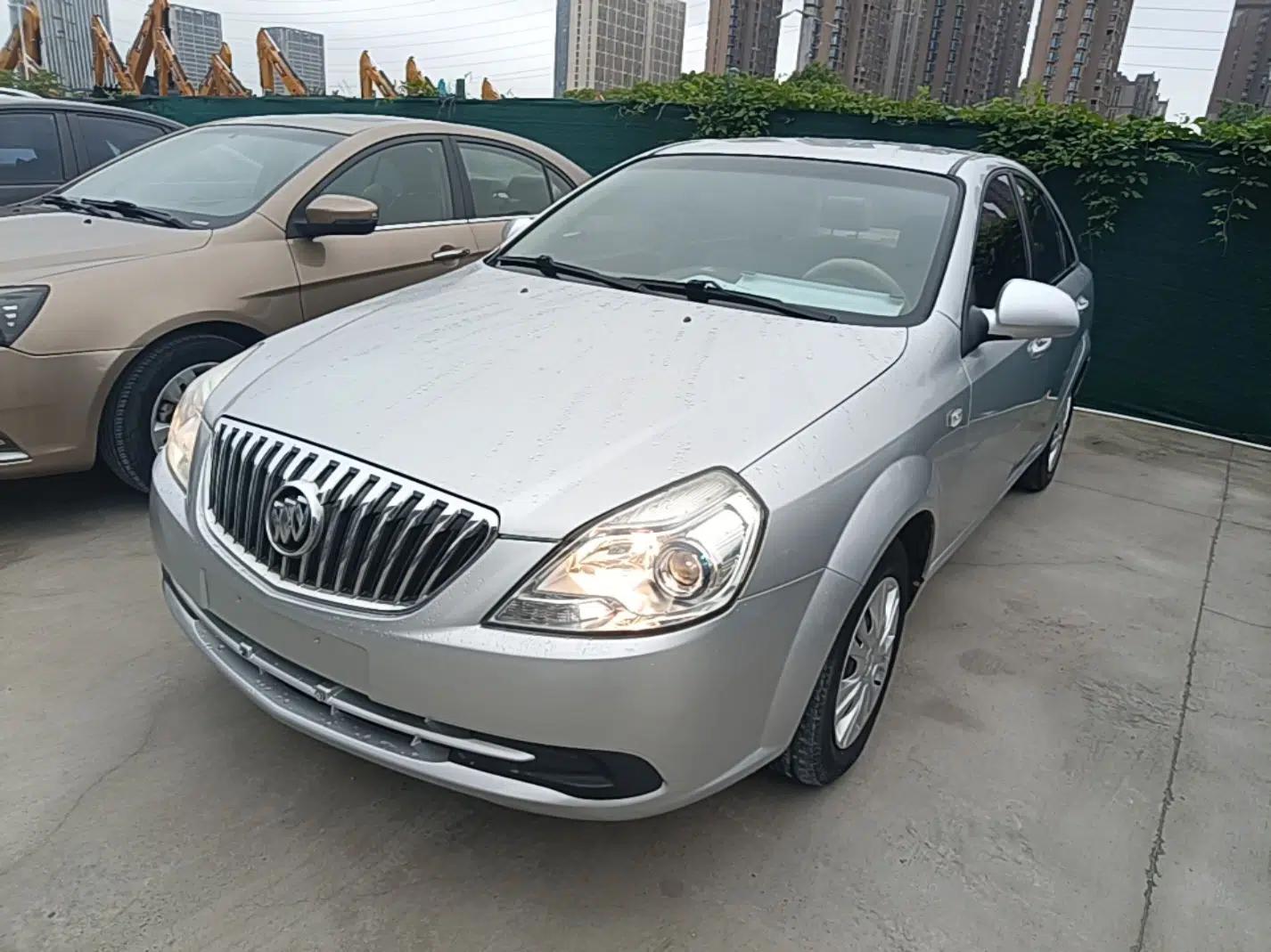 Buick Excelle 2015 1.5L Automatic Classic Model — миниатюра 1