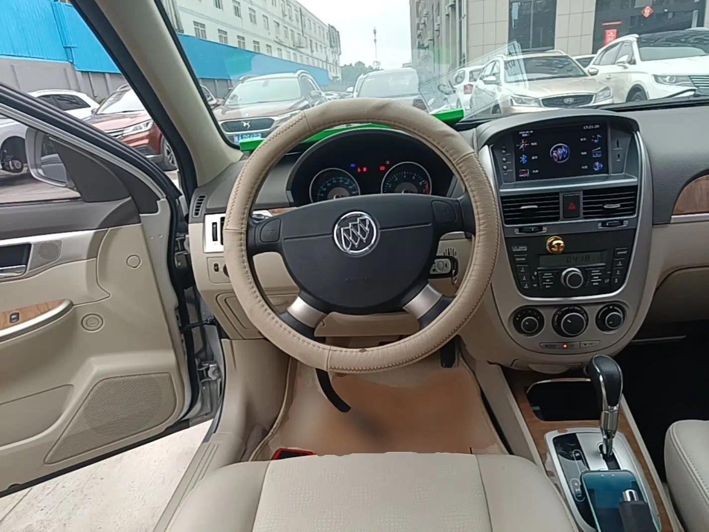 Buick Excelle 2015 1.5L Automatic Classic Model — миниатюра 13