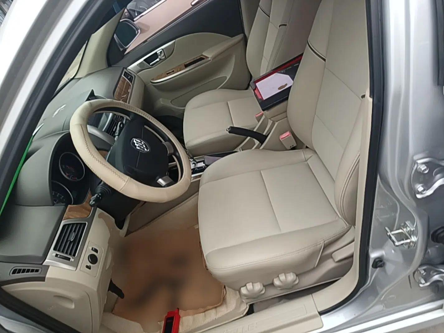 Buick Excelle 2015 1.5L Automatic Classic Model — миниатюра 17