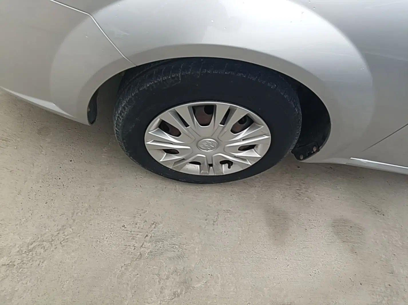 Buick Excelle 2015 1.5L Automatic Classic Model — миниатюра 9