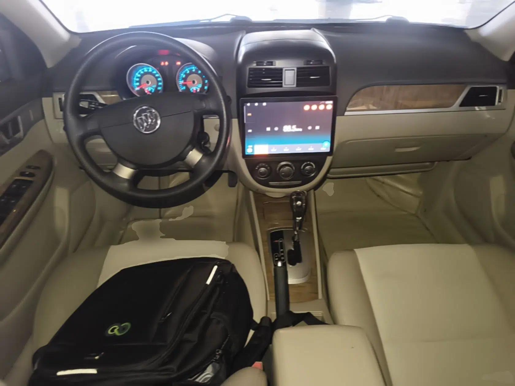 Buick Excelle 2015 1.5L Automatic Classic Model — миниатюра 12