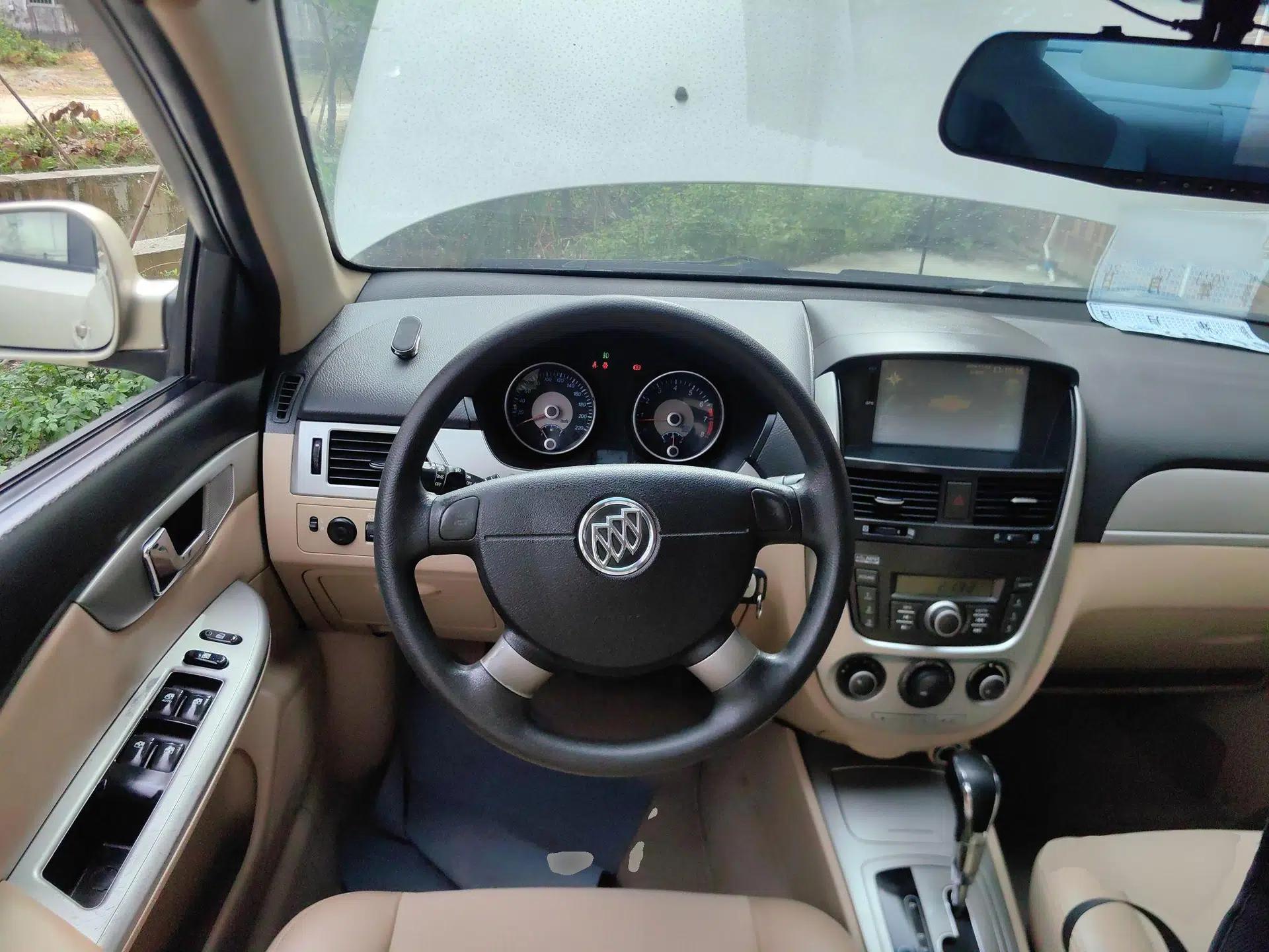 Buick Excelle 2013 1.5L Automatic Classic Model — миниатюра 14