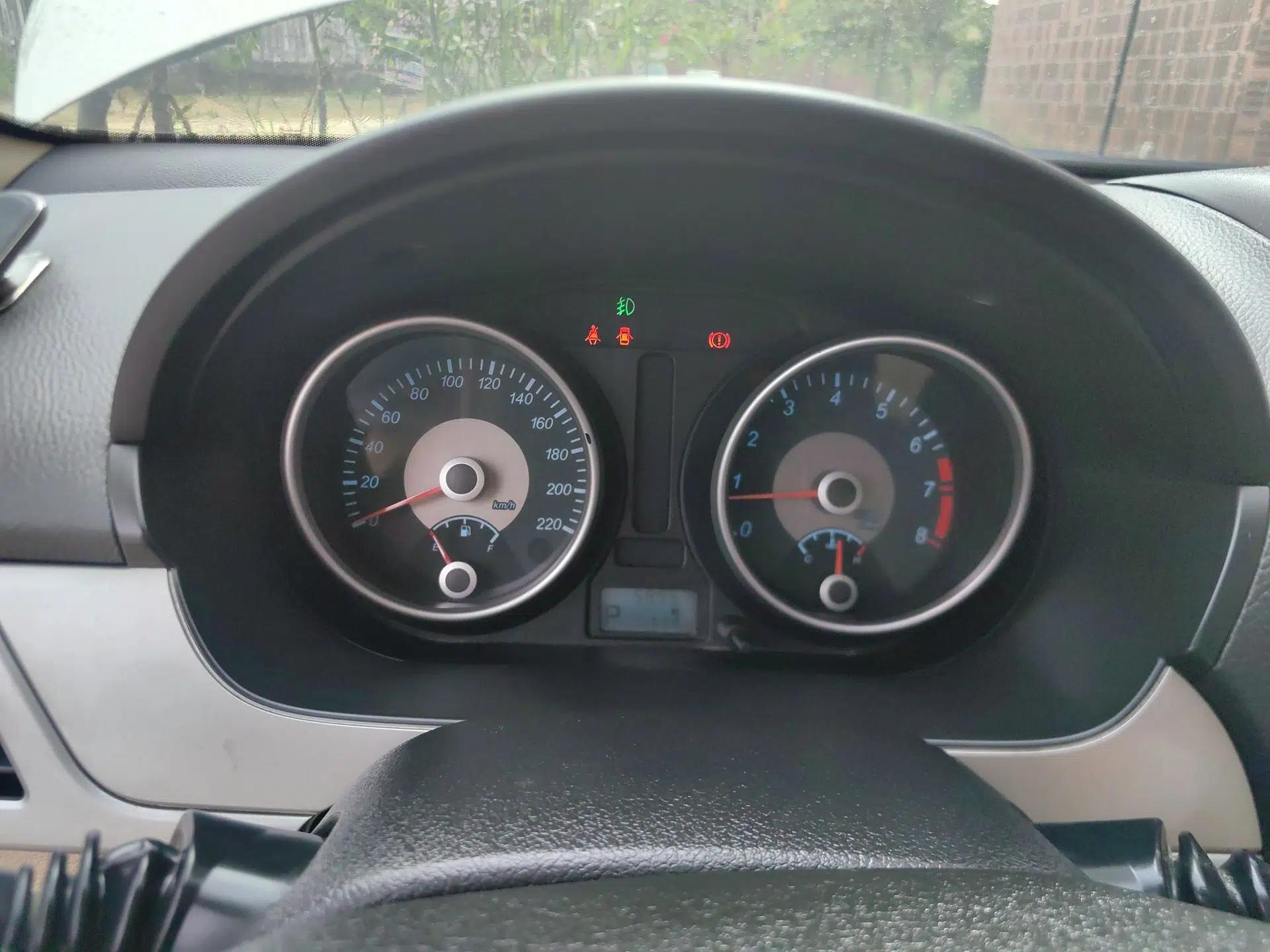 Buick Excelle 2013 1.5L Automatic Classic Model — миниатюра 15