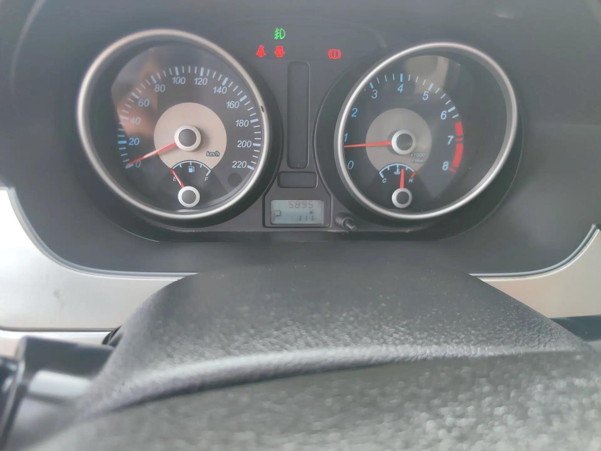 Buick Excelle 2013 1.5L Automatic Classic Model — миниатюра 16
