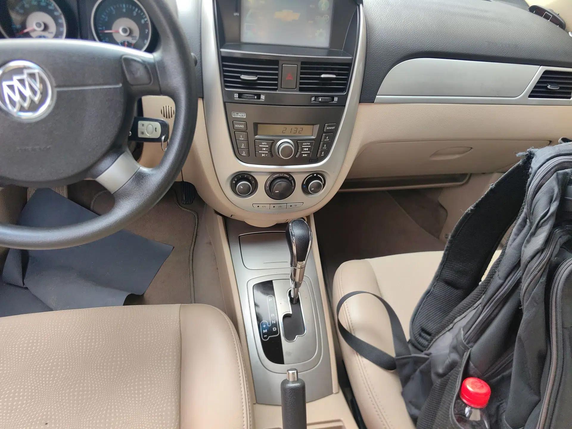 Buick Excelle 2013 1.5L Automatic Classic Model — миниатюра 18