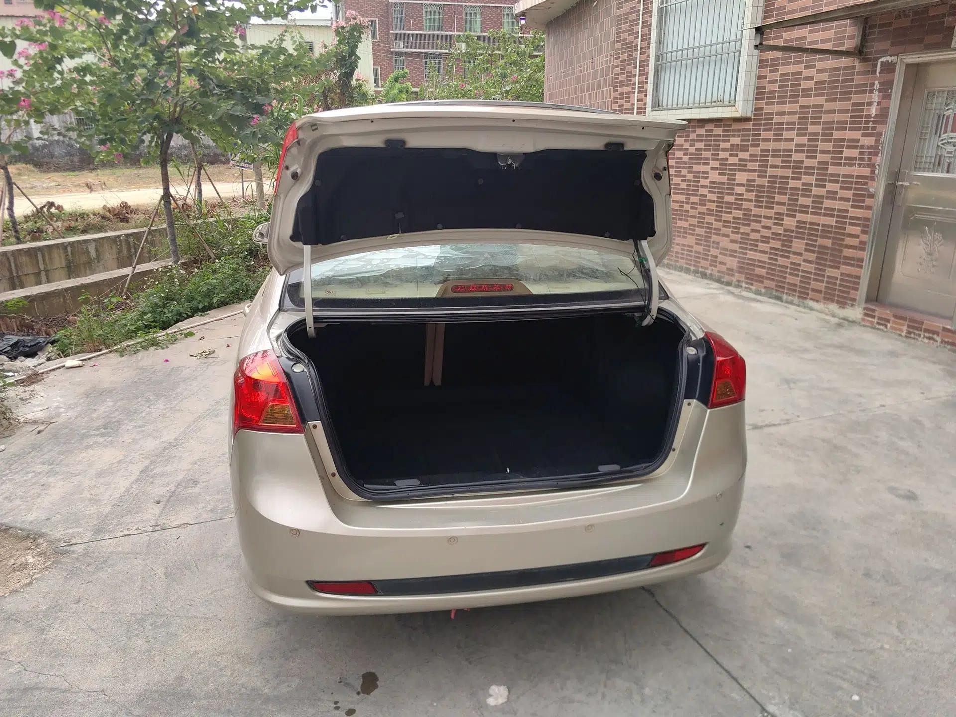 Buick Excelle 2013 1.5L Automatic Classic Model — миниатюра 23