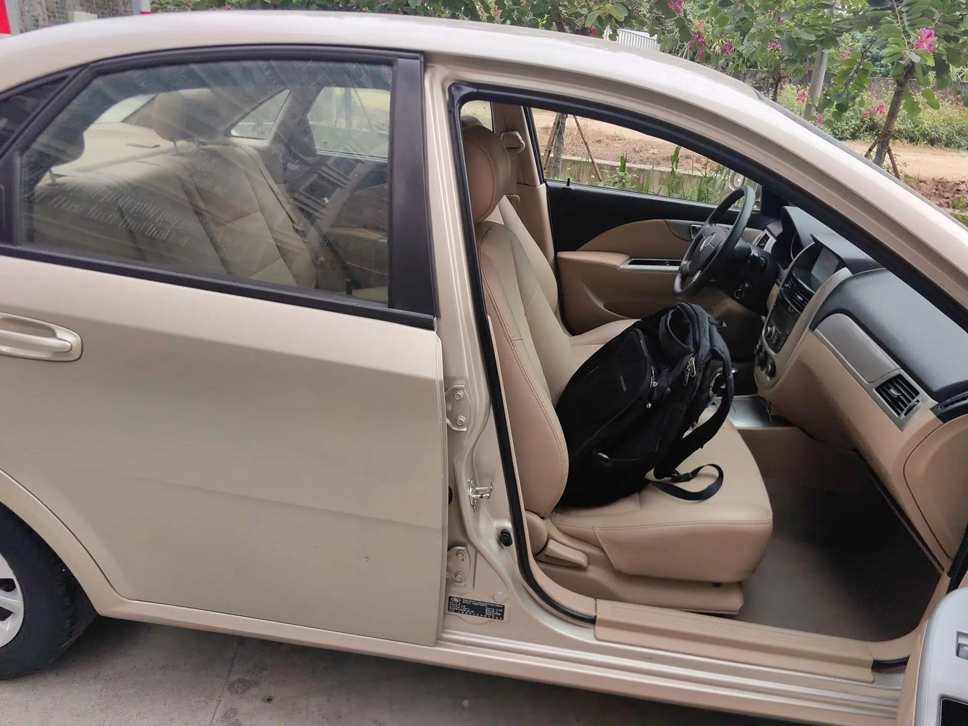 Buick Excelle 2013 1.5L Automatic Classic Model — миниатюра 24