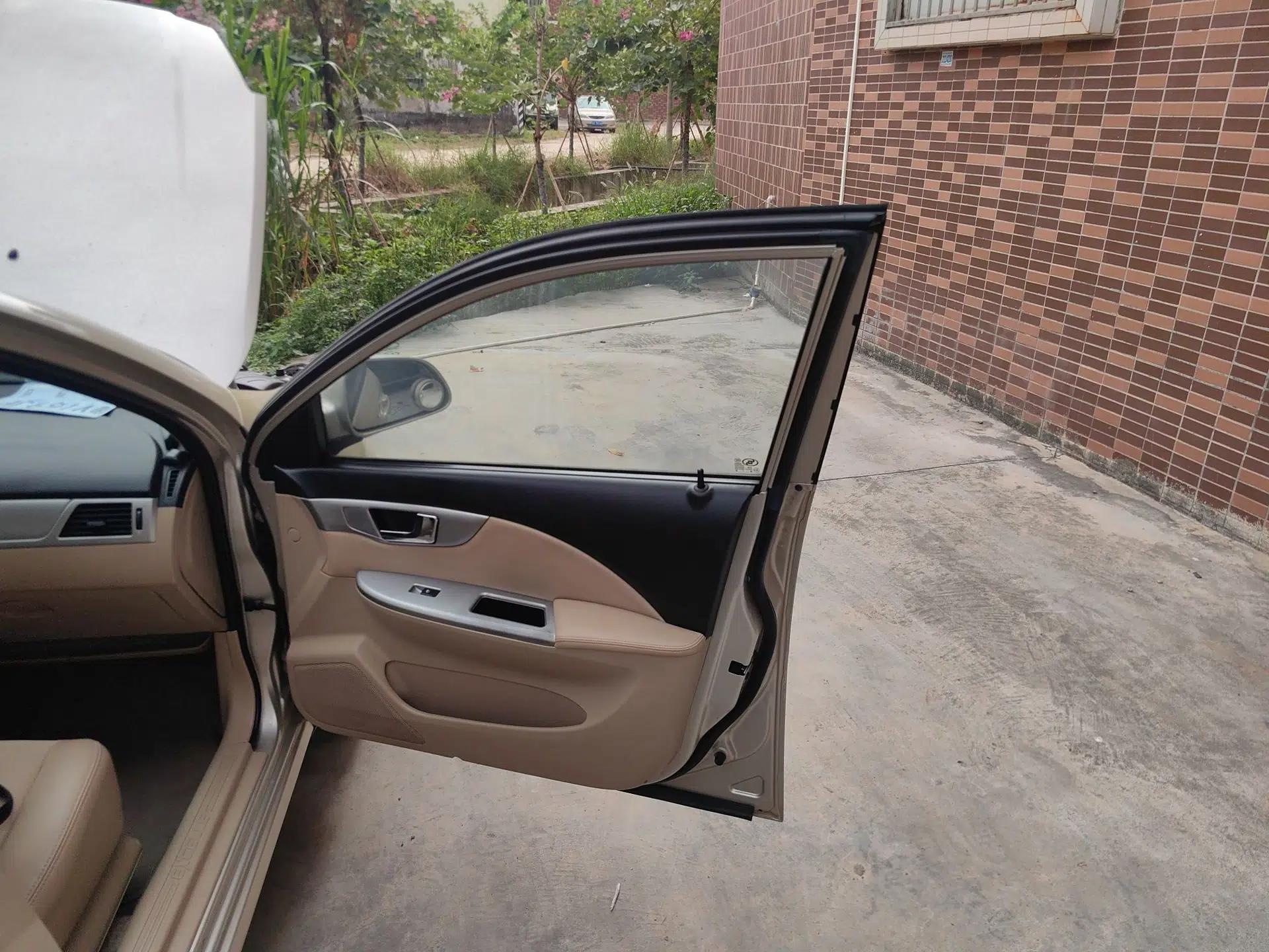 Buick Excelle 2013 1.5L Automatic Classic Model — миниатюра 25