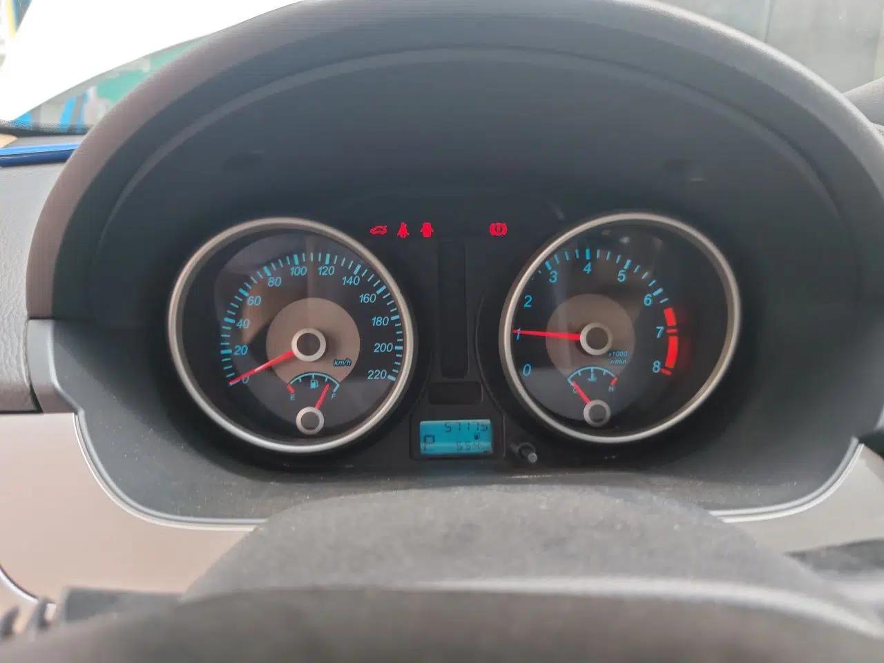 Buick Excelle 2013 1.5L Automatic Classic Model — миниатюра 12