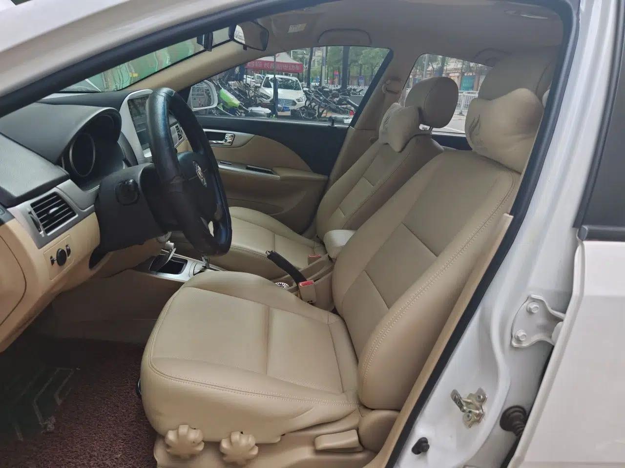Buick Excelle 2013 1.5L Automatic Classic Model — миниатюра 16
