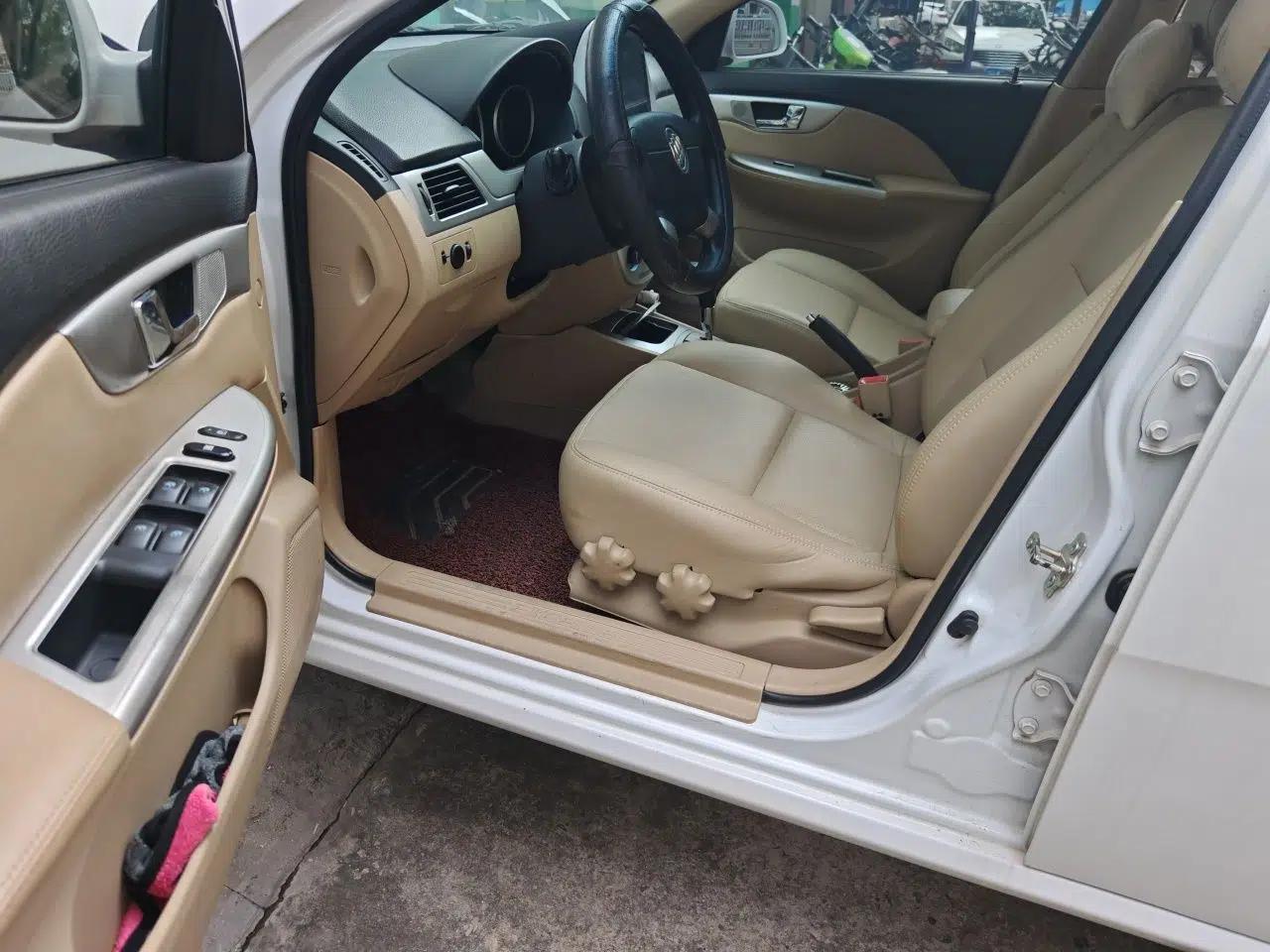 Buick Excelle 2013 1.5L Automatic Classic Model — миниатюра 17