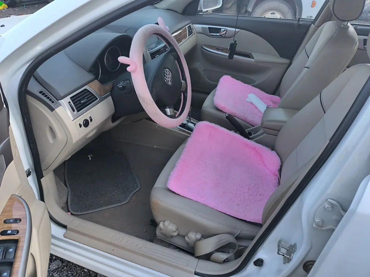 Buick Excelle 2015 1.5L Automatic Classic Model — миниатюра 16
