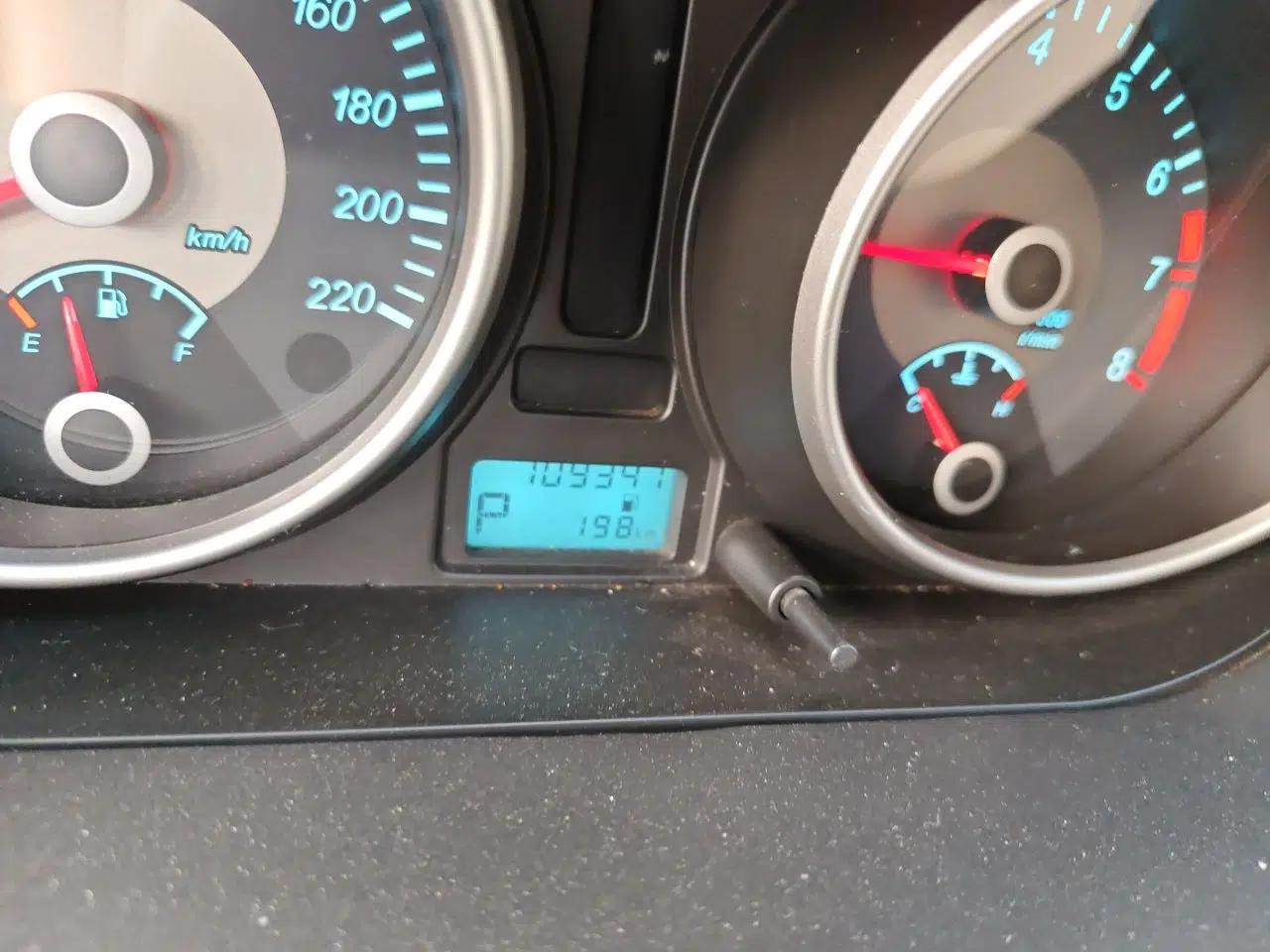 Buick Excelle 2013 1.5L Automatic Classic Model — миниатюра 13