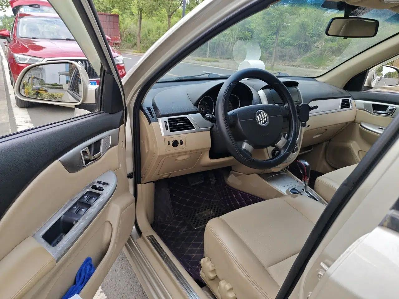 Buick Excelle 2013 1.5L Automatic Classic Model — миниатюра 17