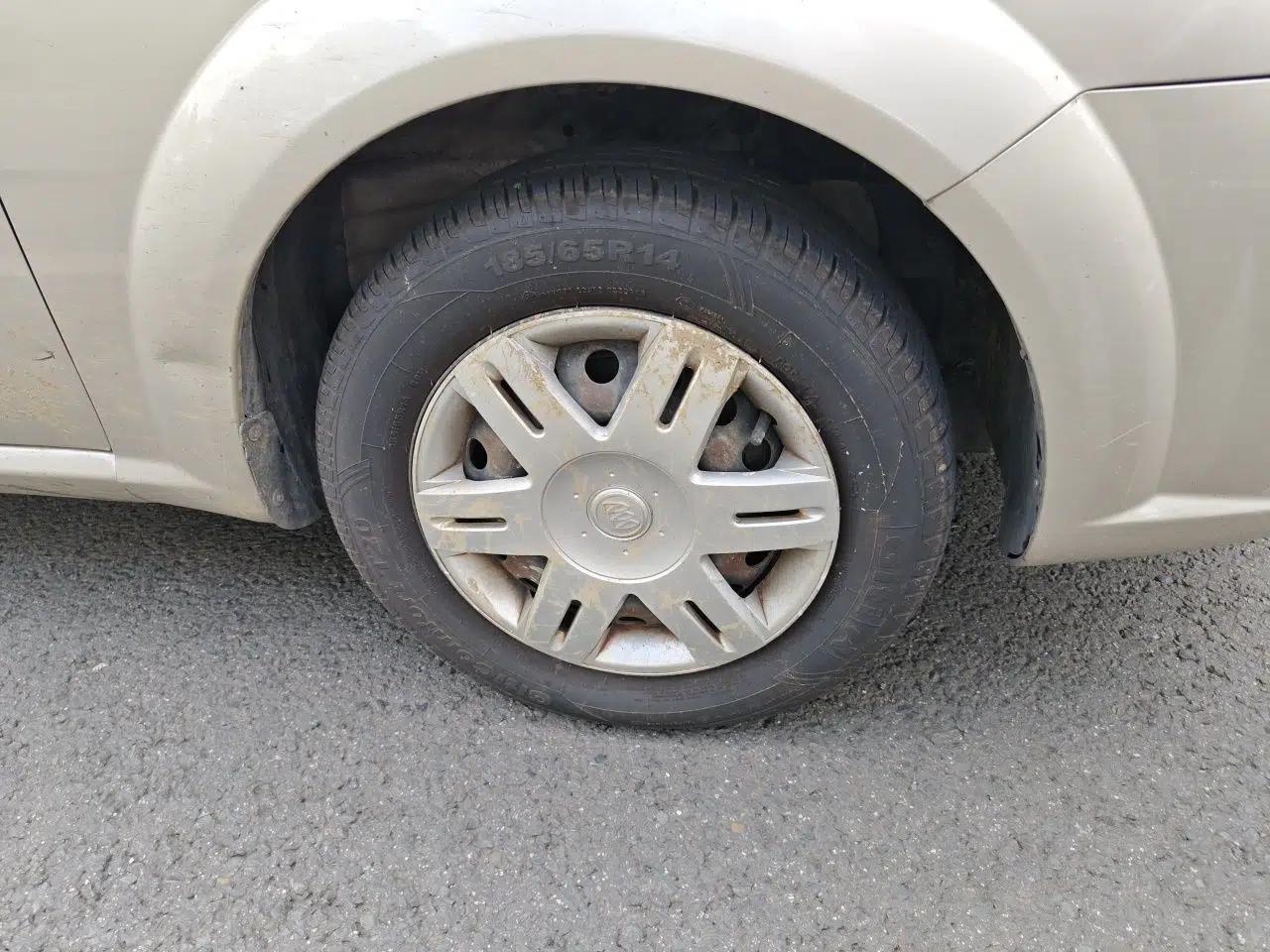 Buick Excelle 2013 1.5L Automatic Classic Model — миниатюра 8