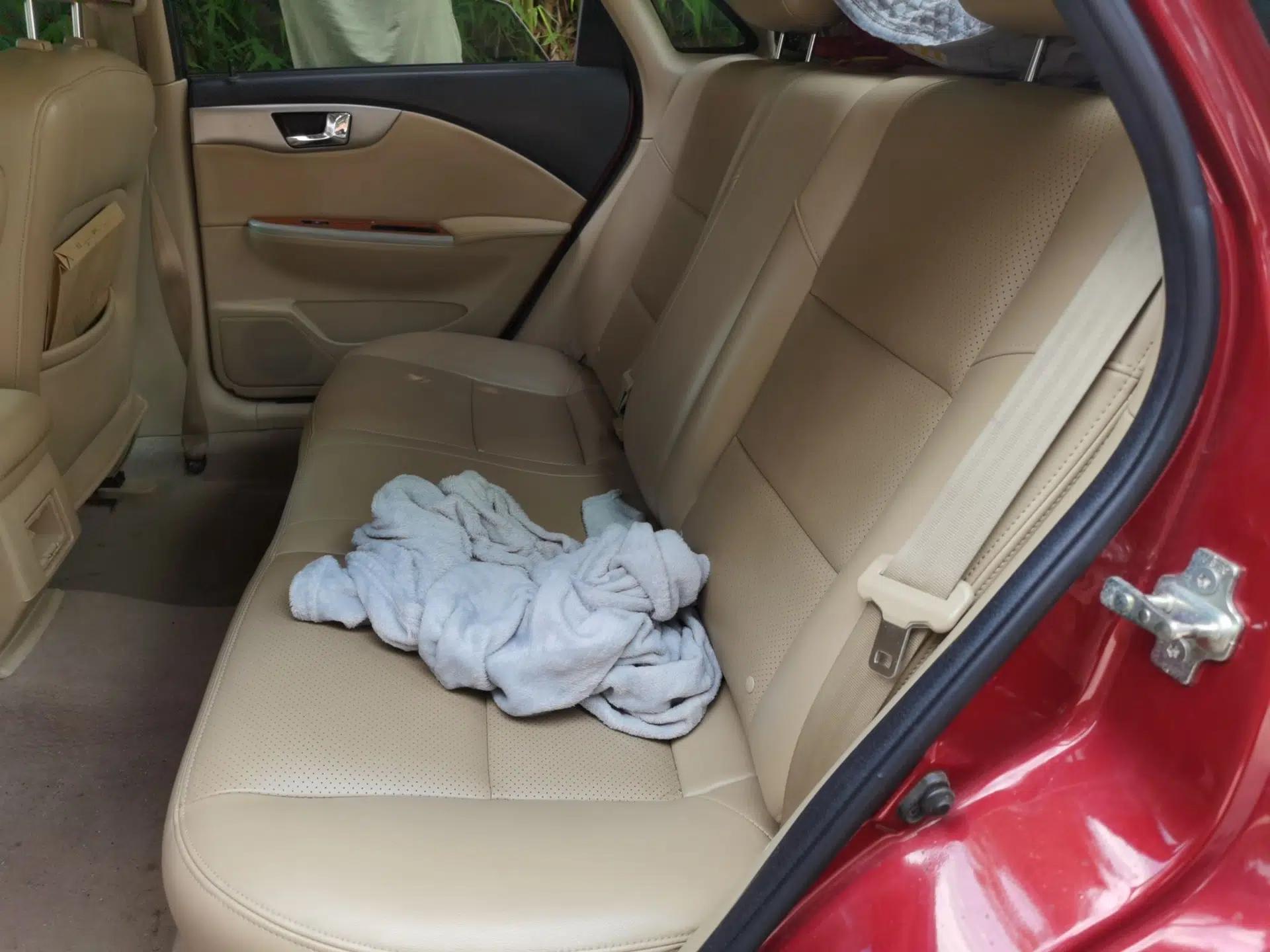 Buick Excelle 2013 1.5L Automatic Luxury Model — миниатюра 18