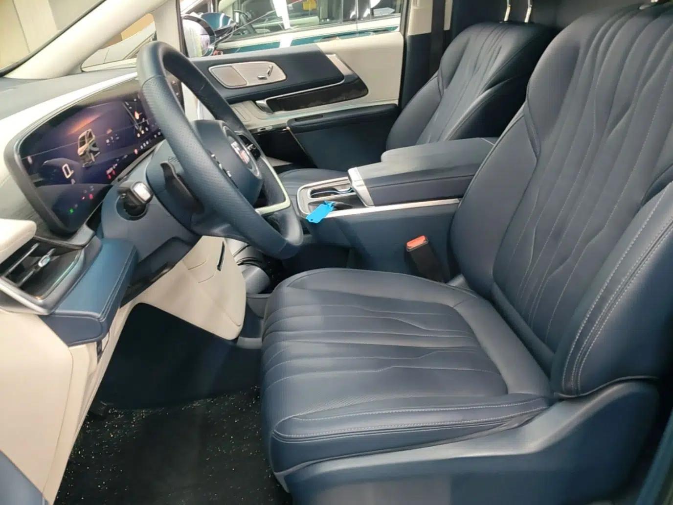 Buick Century 2023 2.0T Four-Seat Private Edition — миниатюра 18