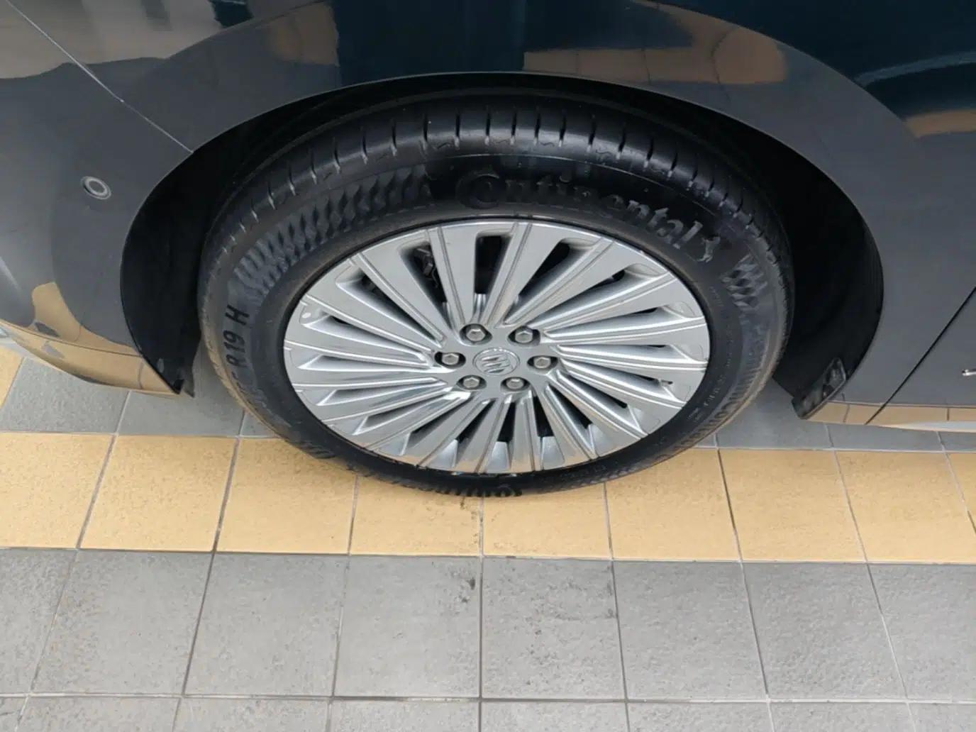 Buick Century 2023 2.0T Four-Seat Private Edition — миниатюра 8