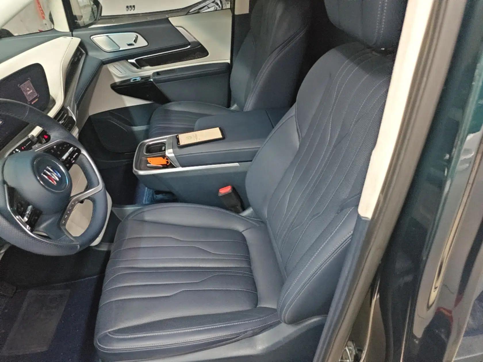Buick Century 2023 2.0T Four-Seat Private Edition — миниатюра 18