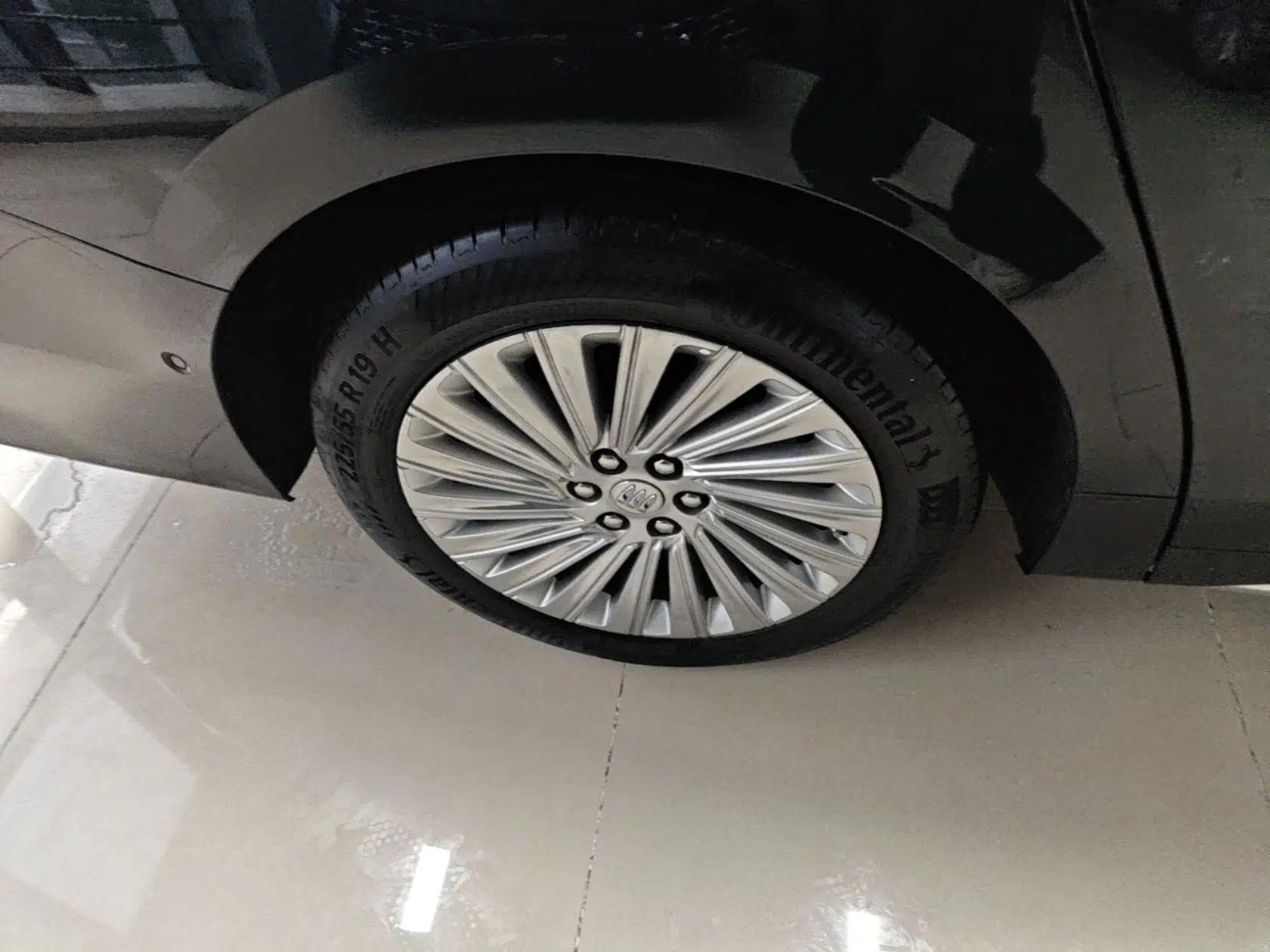 Buick Century 2023 2.0T Four-Seat Private Edition — миниатюра 10